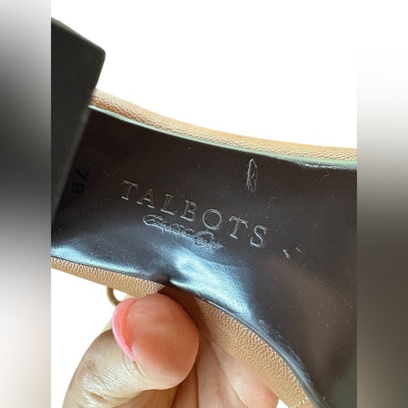 Talbots women’s Leather lace up taupe tan oxfords heel booties NWOT size 7B - Picture 9 of 9